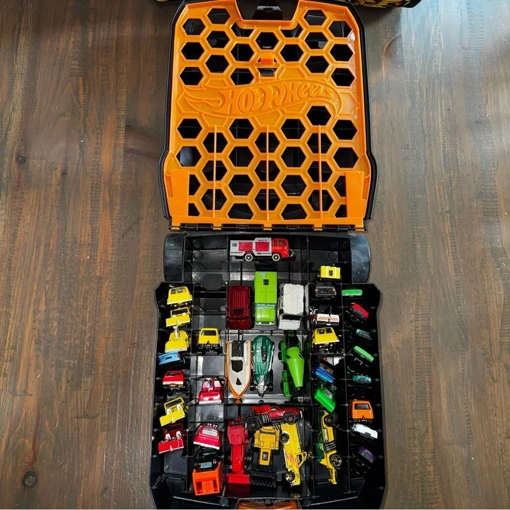 Hot Wheels Luggage Style Case And Over 35 Cars Hot Wheels And More Some Vintage